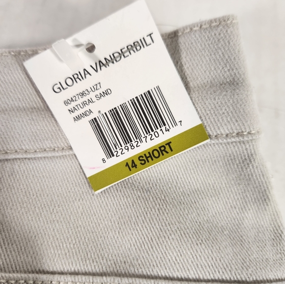 NWT Women's Gloria Vanderbilt Amanda Jeans - Picture 3 of 6
